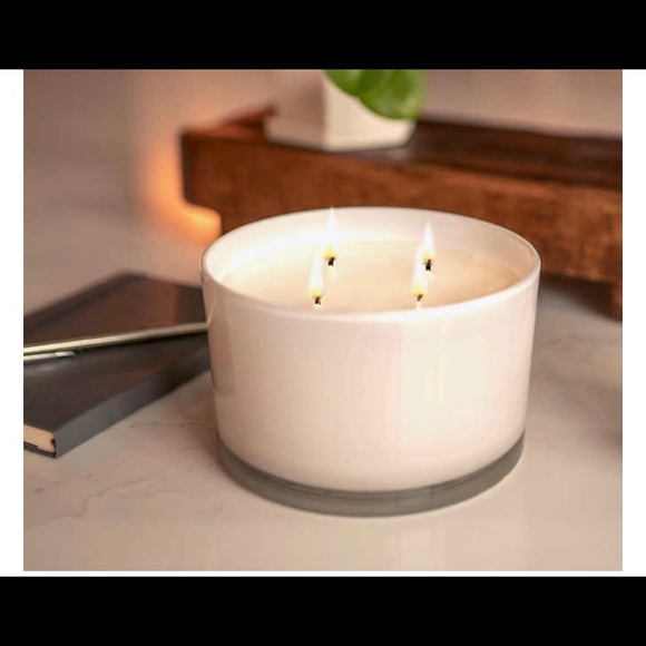 bellevue Other New Bellevue Luxury 4oz Soy Blend Candle Poshmark